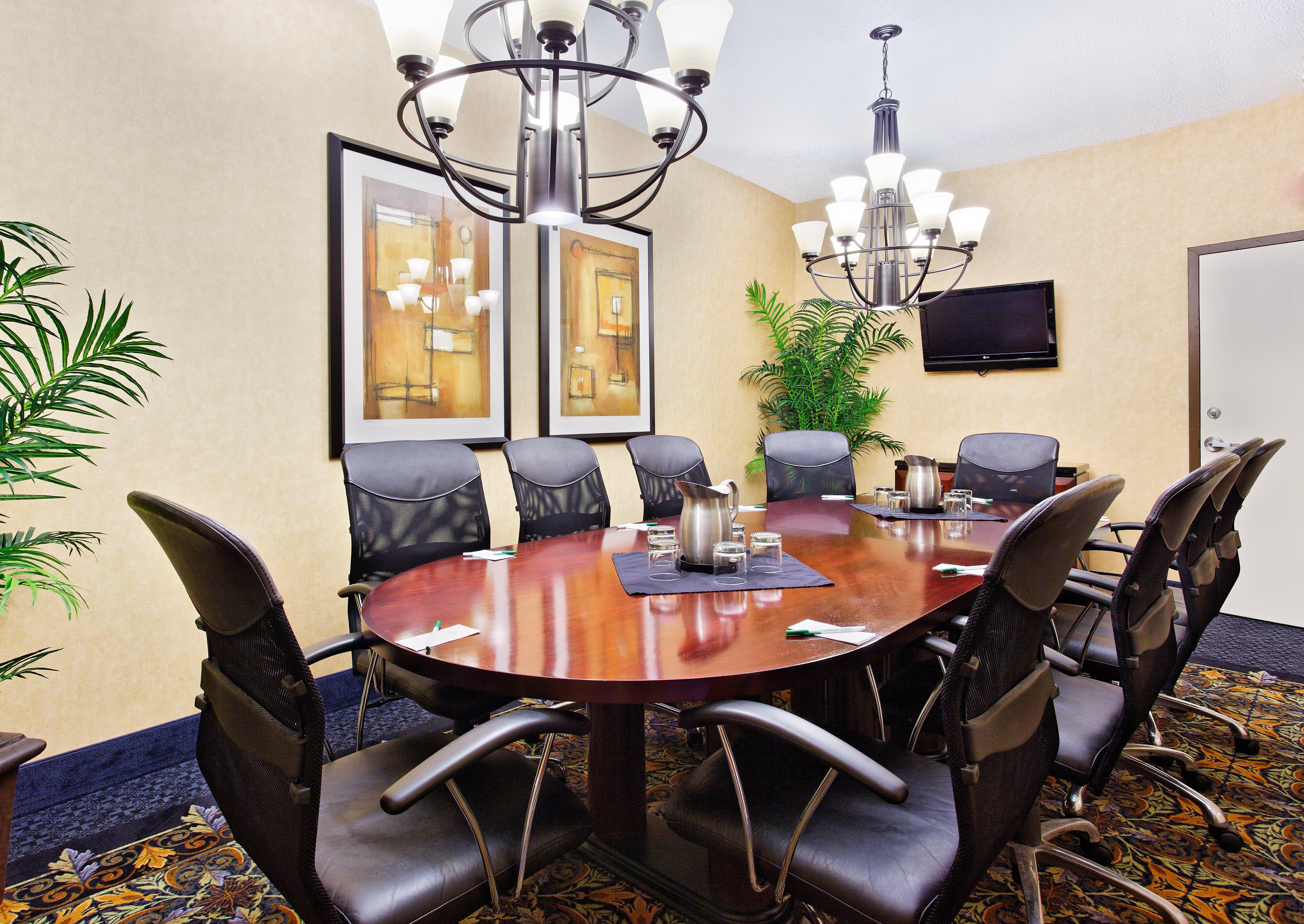 Holiday Inn Express Dallas Market Center By Ihg Esterno foto