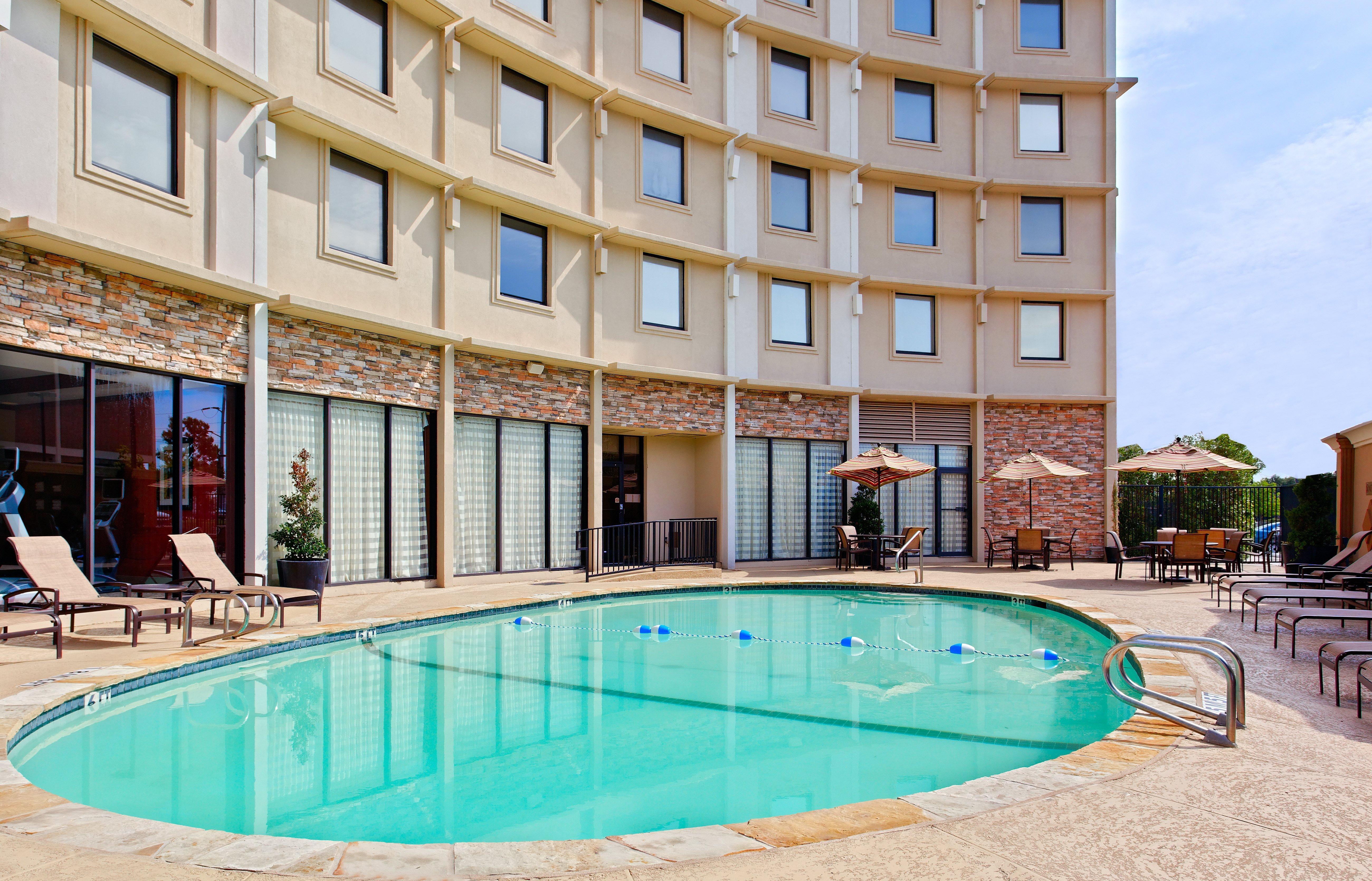 Holiday Inn Express Dallas Market Center By Ihg Esterno foto