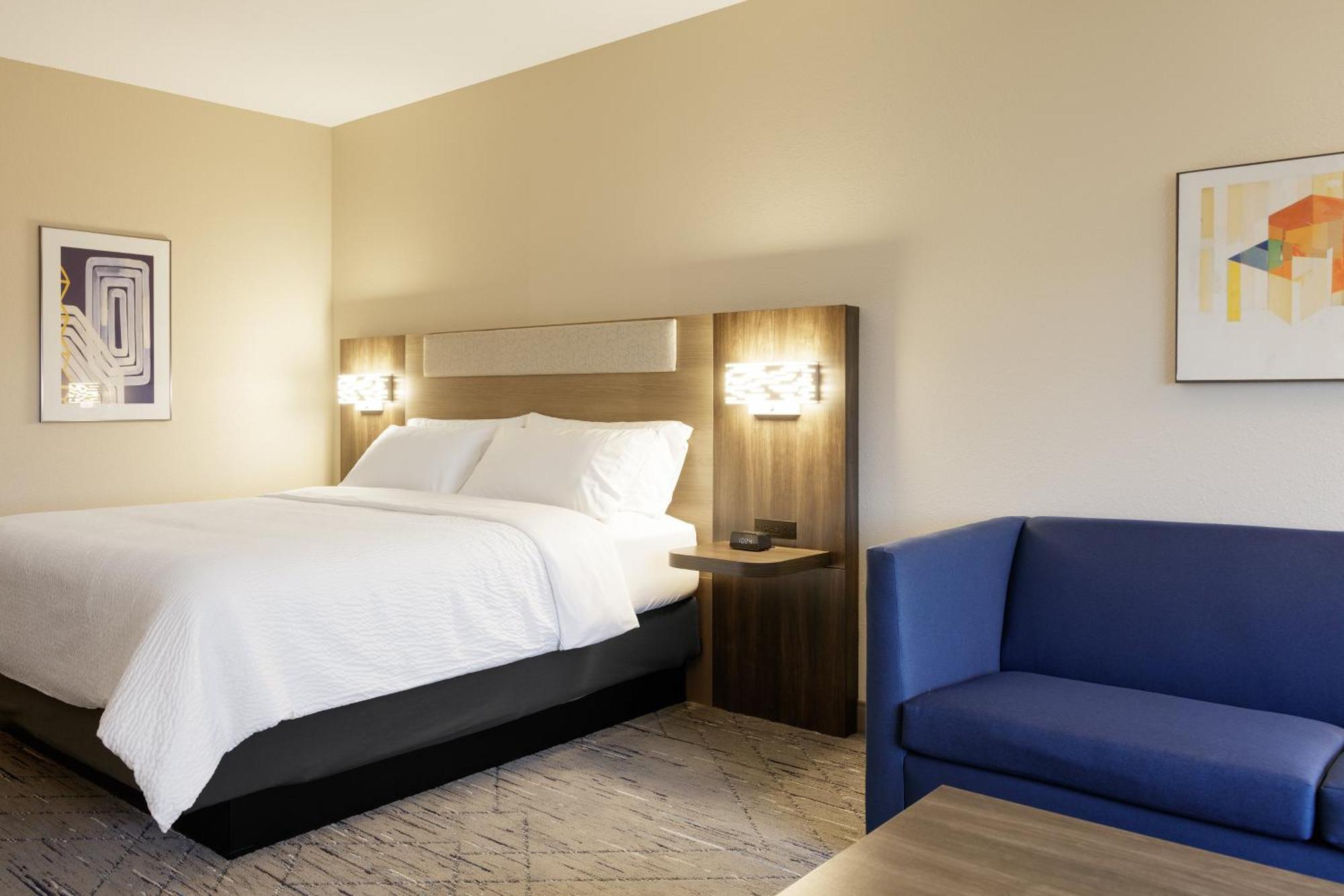 Holiday Inn Express Dallas Market Center By Ihg Esterno foto