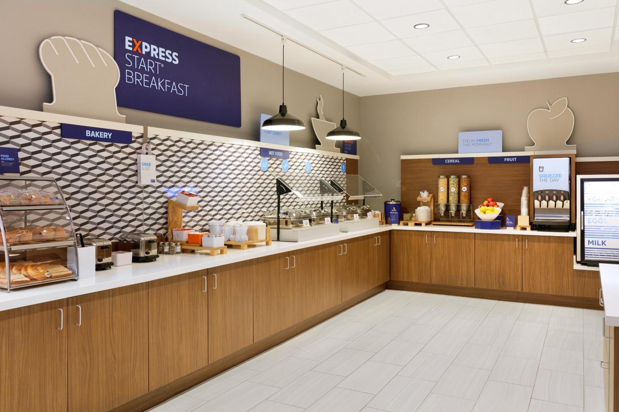 Holiday Inn Express Dallas Market Center By Ihg Esterno foto